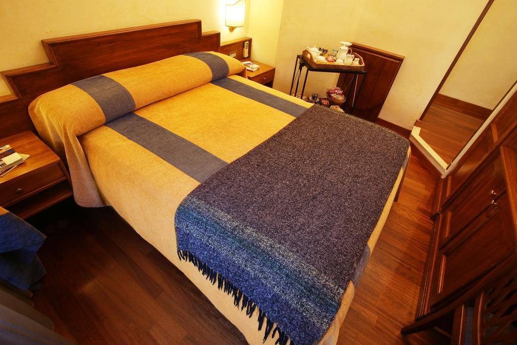 Bed and Breakfast Al Colonnato Di San Pietro Roma Exterior foto