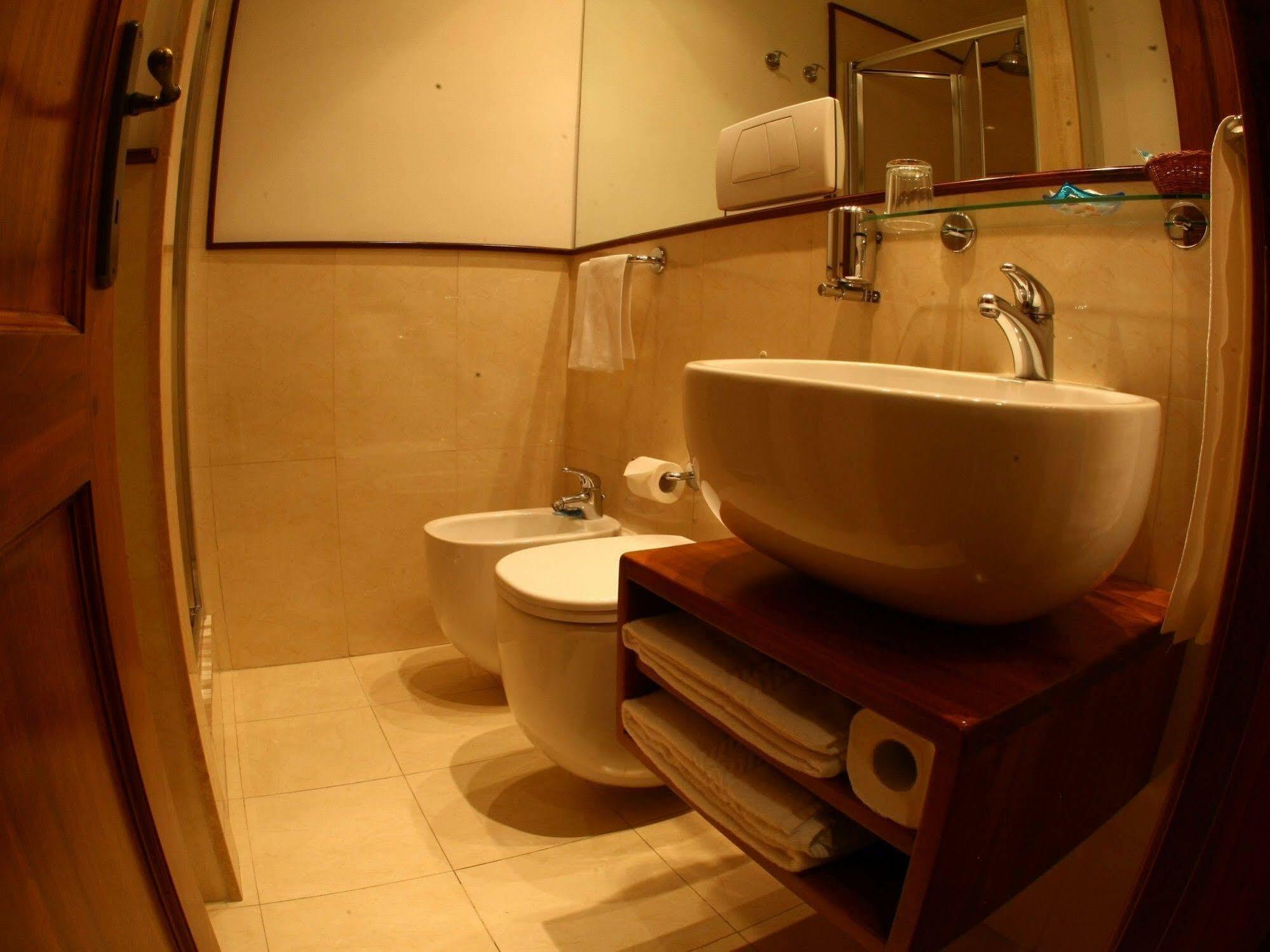 Bed and Breakfast Al Colonnato Di San Pietro Roma Exterior foto