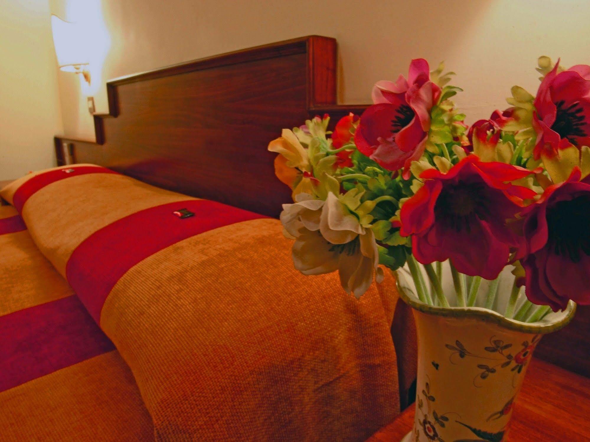 Bed and Breakfast Al Colonnato Di San Pietro Roma Exterior foto